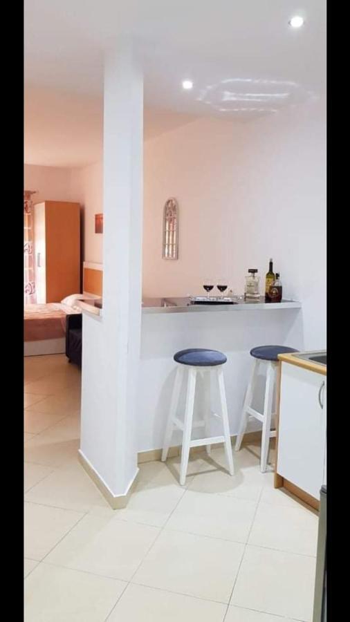 Studio By The Beach - Vlorë 외부 사진