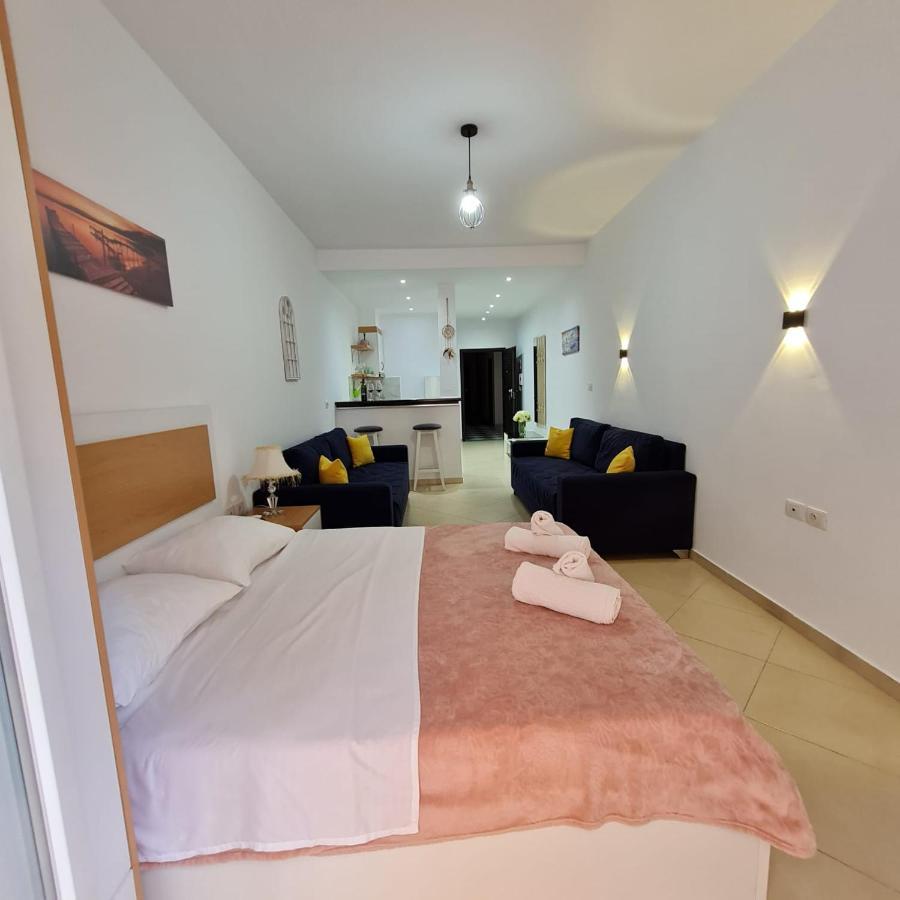 Studio By The Beach - Vlorë 외부 사진