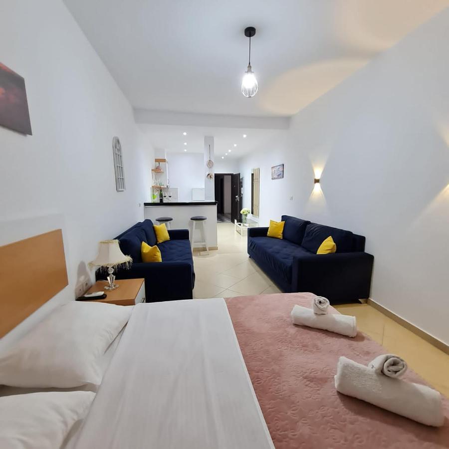 Studio By The Beach - Vlorë 외부 사진