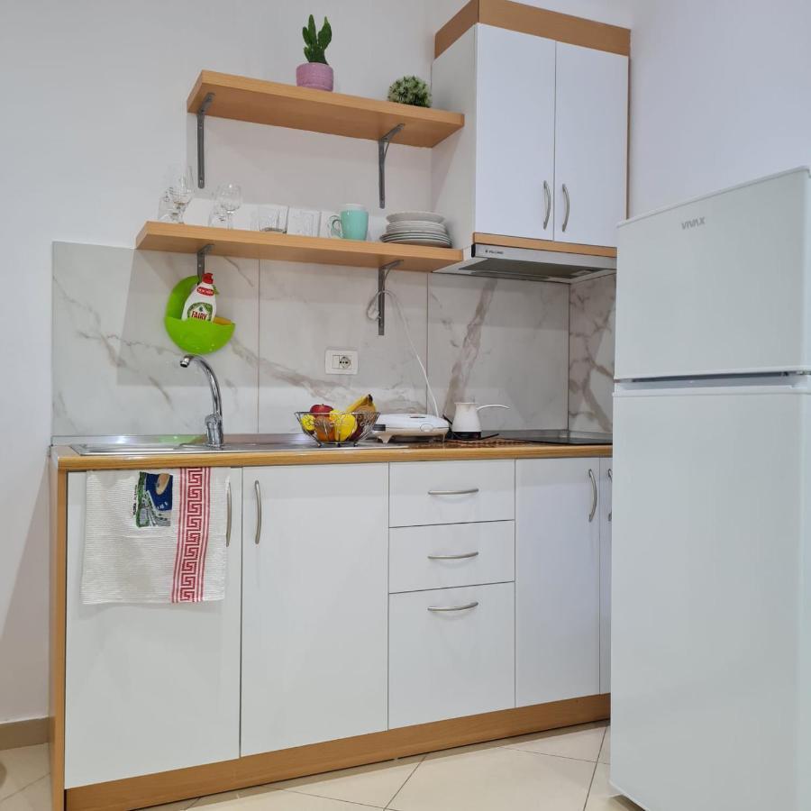 Studio By The Beach - Vlorë 외부 사진
