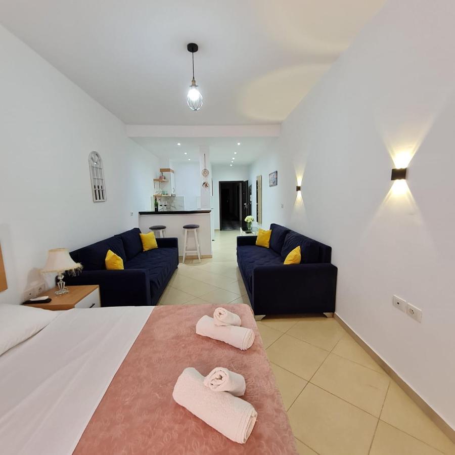Studio By The Beach - Vlorë 외부 사진