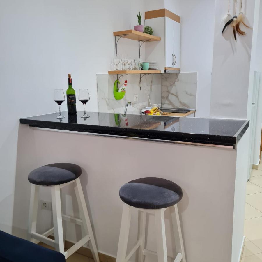 Studio By The Beach - Vlorë 외부 사진