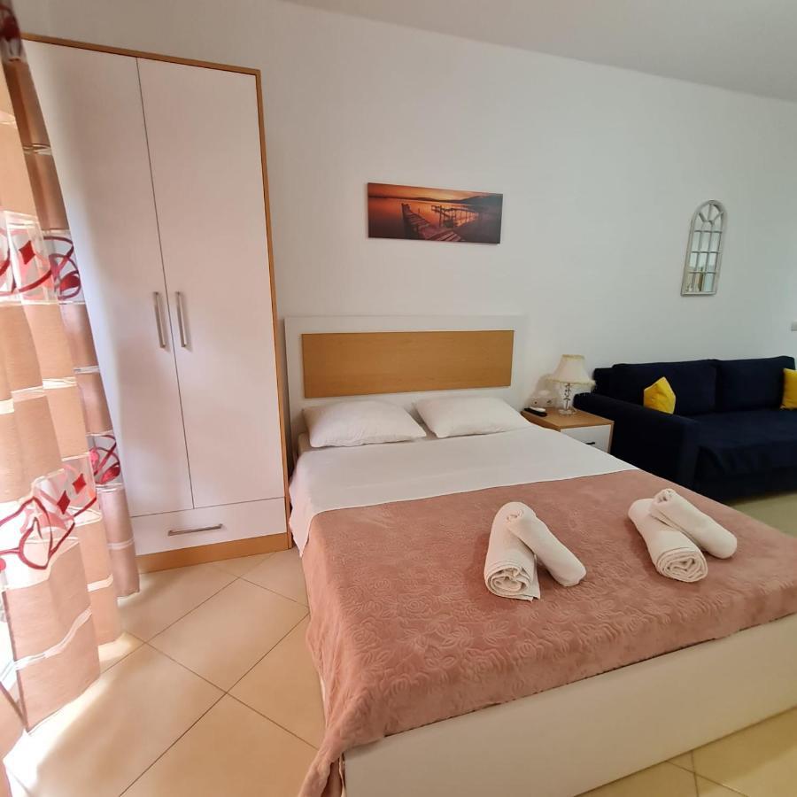 Studio By The Beach - Vlorë 외부 사진
