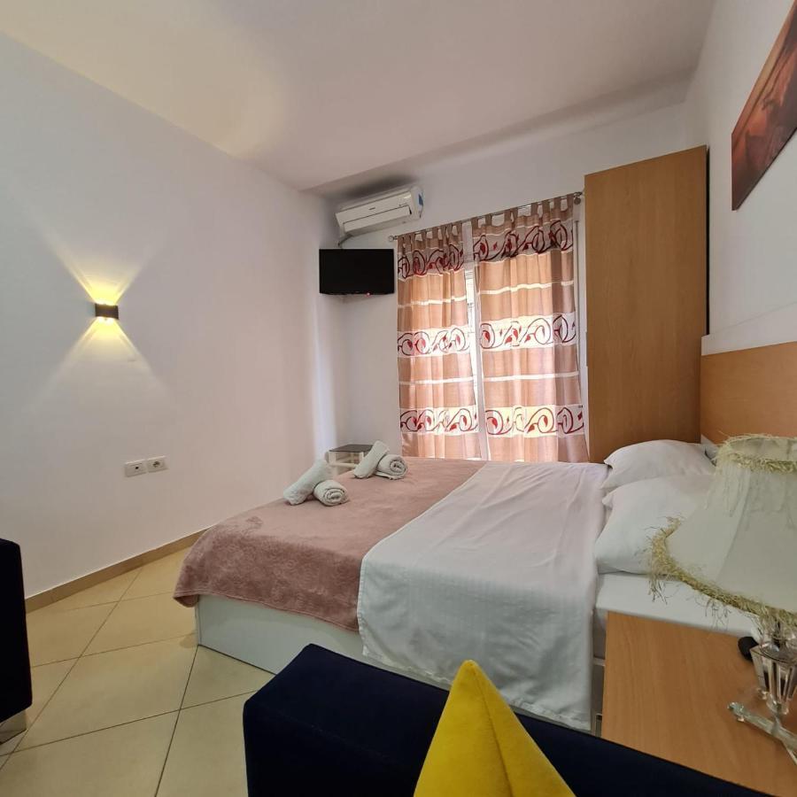 Studio By The Beach - Vlorë 외부 사진